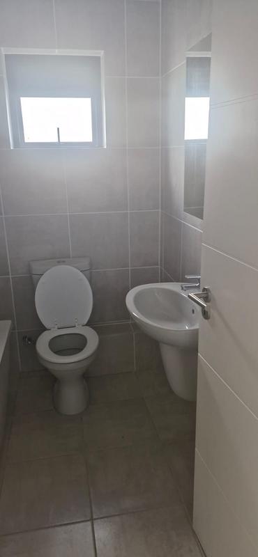 2 Bedroom Property for Sale in Gordons Bay Western Cape